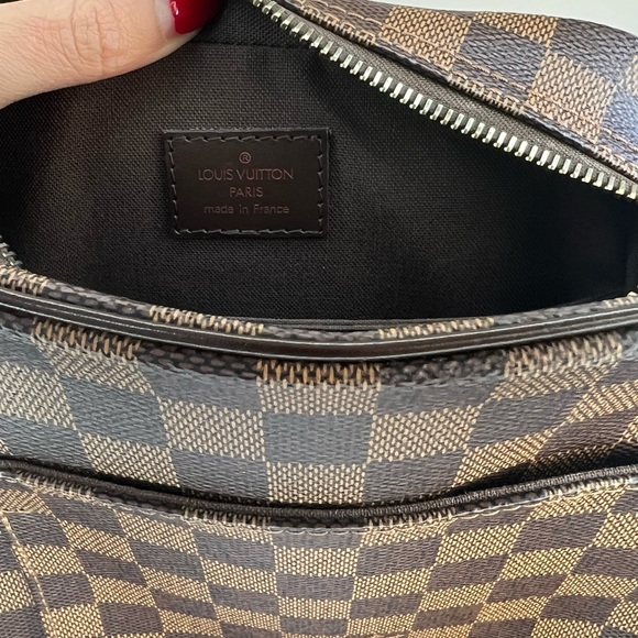 Louis Vuitton Damier square cross body in excellent condition! - Picture 10 of 11
